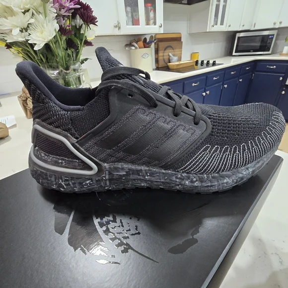 Adidas Ultraboost 20 X James Bond